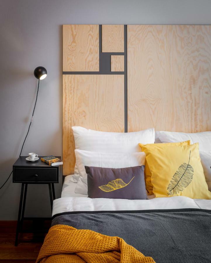 Apartment Leaf Prag