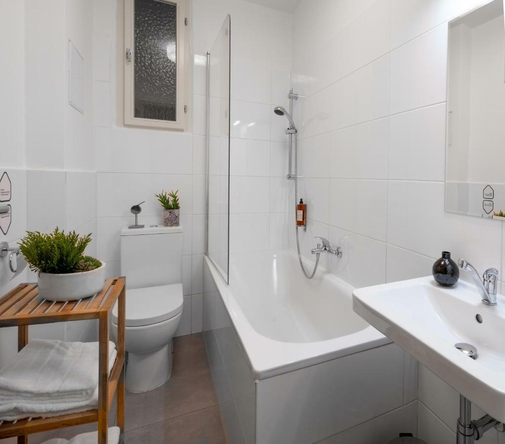 Apartment Leaf Prag