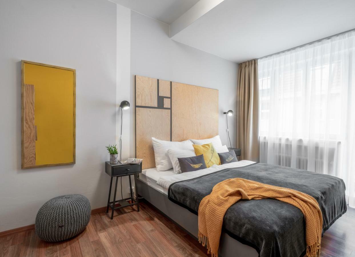 Apartment Leaf Prag